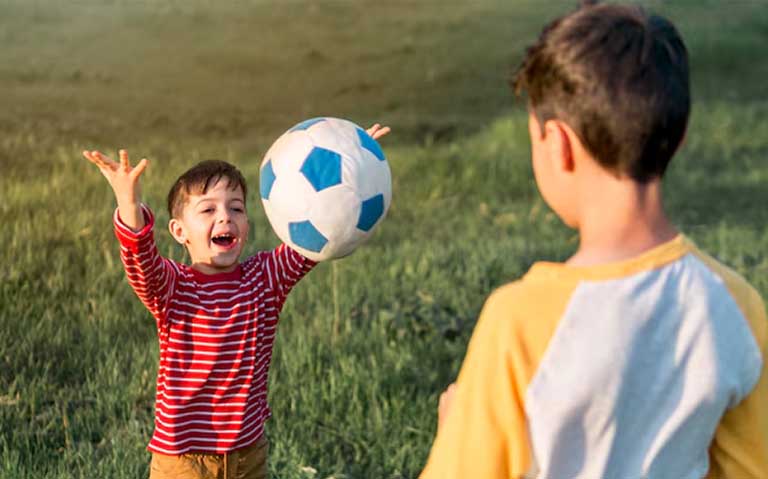 بازی با توپ برای کودکان ابتدایی 1